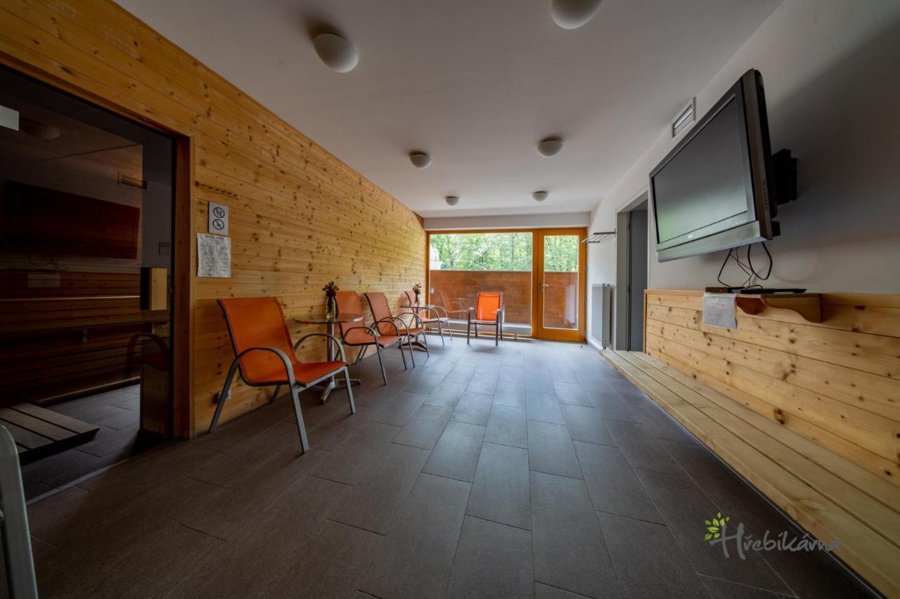 Restaurace A Pension Hrebikarna Chomutov Exterior photo
